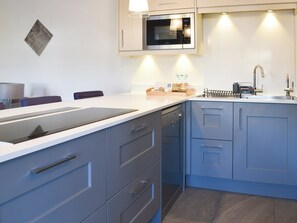 Dishwasher, cookware/dishes/utensils