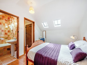 3 quartos, Wi-Fi de cortesia, roupa de cama