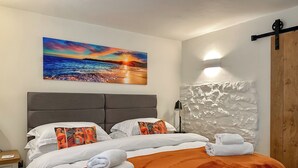 1 bedroom, WiFi (free), bed sheets - 1 bedroom accommodation in Kenfig, near Porthcawl (Kenfig, near Porthcawl)