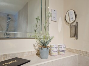 Towels - JUBILEUM LODGE (UK27999) (Watton)