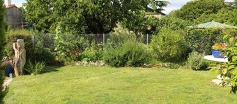 Studio 26m2 private garden 100m2 village center