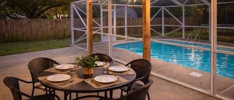 Et oppvarmet basseng