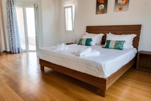 5 chambres, fer et planche à repasser, Wi-Fi gratuit, draps fournis