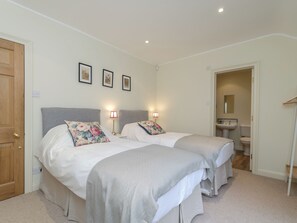 4 bedrooms, travel crib, free WiFi, bed sheets