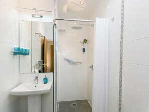 Hair dryer, towels - Commons Farm Cottage (Wadsworth, near Hebden Bridge)