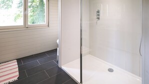 Towels - 1 bedroom accommodation in Shere, near Guildford (Shere, near Guildford)