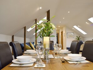 Dining - 2 bedroom accommodation in Uggeshall (Uggeshall)
