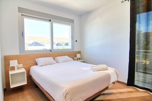 6 Schlafzimmer, Schreibtisch, Bügeleisen/Bügelbrett, kostenloses WLAN