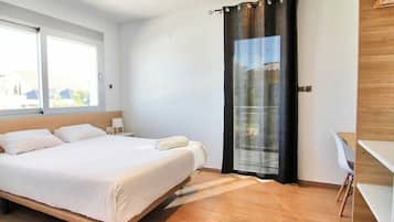 6 dormitorios, escritorio, tabla de planchar con plancha y wifi gratis