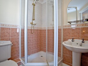 Bathroom - Ideally located on Brixham marina offering far reaching sea views. (Brixham)