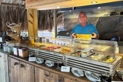 Daily buffet breakfast for a fee