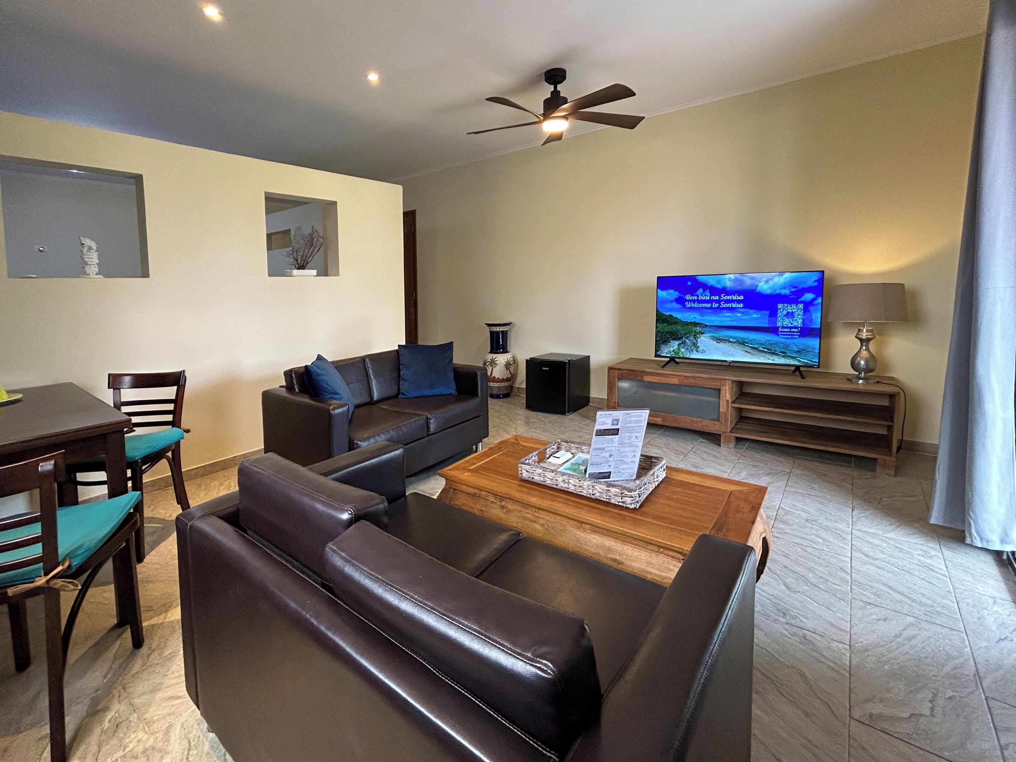 deluxe suite | 1 bedroom, premium bedding, memory-foam beds, in-room safe