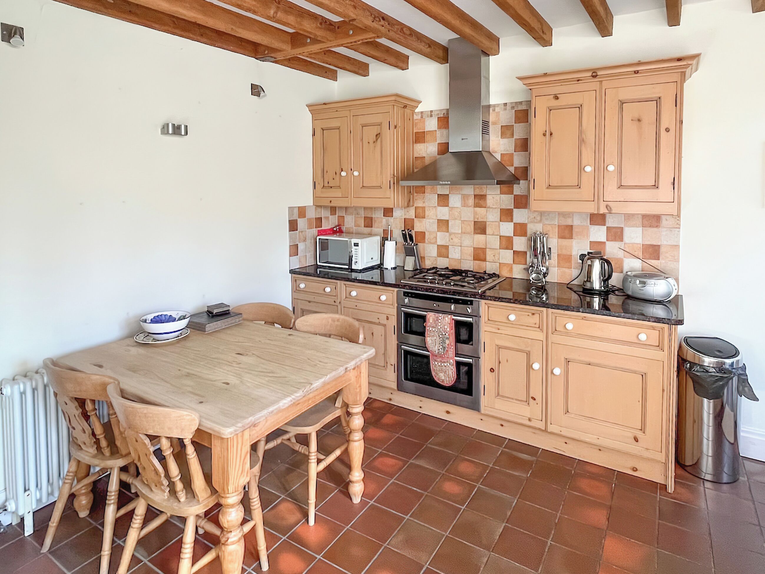 Lave-vaisselle, chaise haute