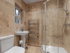 Towels - 3 bedroom accommodation in Kirklevington, near Yarm (Kirklevington, near Yarm)