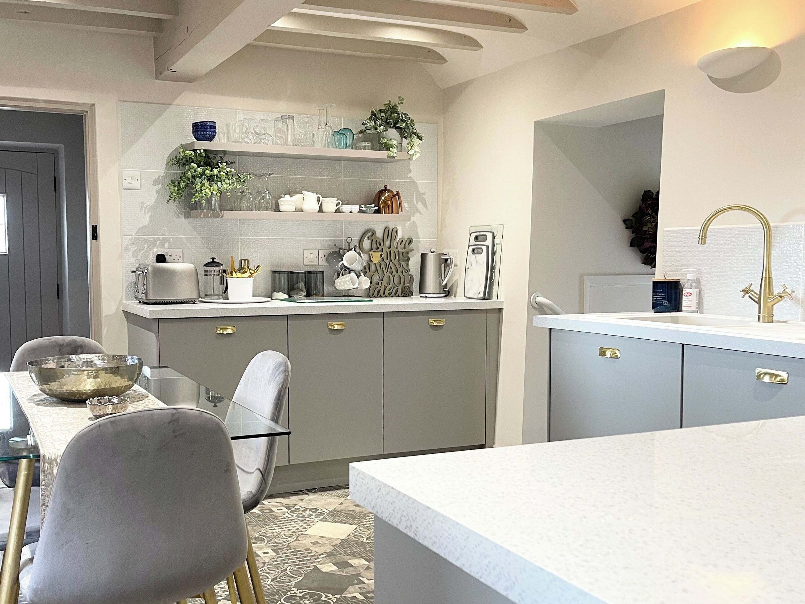 Dishwasher, highchair