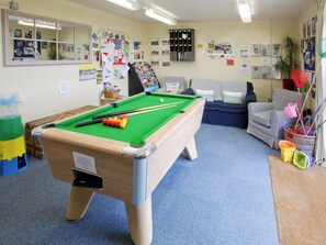 Game room - 5 bedroom accommodation in Scalby, Scarborough (Scalby, Scarborough)