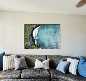 Smart TV, lettore DVD, libri, videoteca