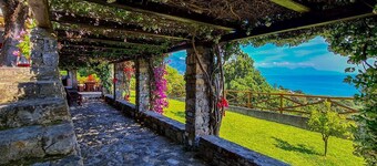 Villa Mediterraneo - Five Bedroom Villa, Sleeps 12