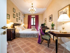 5 Schlafzimmer, Bügeleisen/Bügelbrett, WLAN, Bettwäsche
