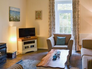 TV, fireplace - 2 bedroom accommodation in Tynely, near Beadnell (Tynely, near Beadnell)