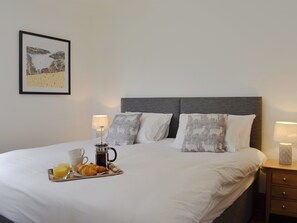 7 bedrooms, free WiFi, bed sheets
