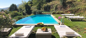 Villa Melinda - Four Bedroom Villa, Sleeps 8