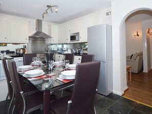 Dining - Part of a former school building close to Torquay harbour and town centre. (Torquay)