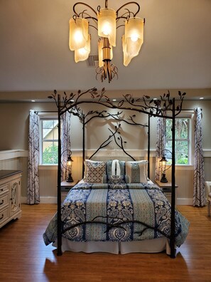 3 habitaciones, tabla de planchar con plancha, wifi y ropa de cama