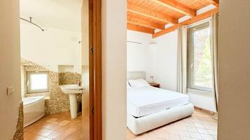 8 chambres, fer et planche Ă  repasser, Internet gratuit, draps fournis