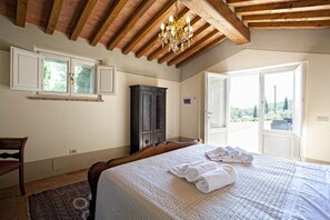 5 chambres, fer et planche à repasser, accès Internet, draps fournis