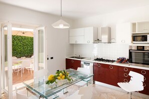 Geschirrspüler, Hochstuhl