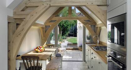 2 bedroom accommodation in Winchester