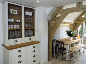 Dining - 2 bedroom accommodation in Winchester (Winchester)