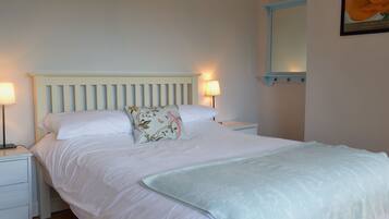 2 bedrooms, bed sheets