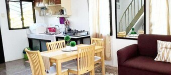 Town House Walking Distance to Beach & Panoramic Mountain View