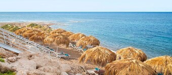 Villa Paphitiko - Five Bedroom Resort, Sleeps 10