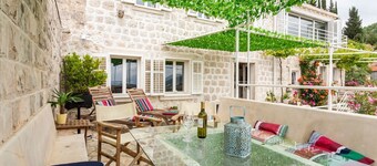 Villa Toni - Five Bedroom Villa, Sleeps 10