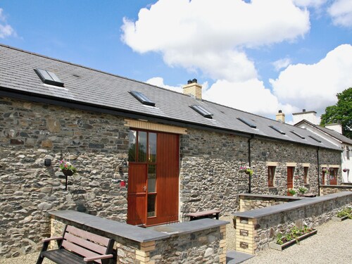 3 bedroom accommodation in Ystrad Meurig