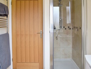 Towels - 2 bedroom accommodation in Malvern (Malvern)