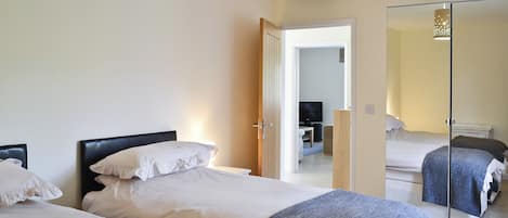 2 habitaciones, wifi gratis y ropa de cama