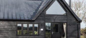 The Woodshed - UK10353