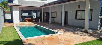 Beautiful house with lovely leisure area 200 m from Parracho beach