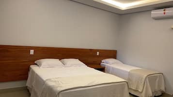 3 dormitorios, tabla de planchar con plancha, wifi gratis y ropa de cama