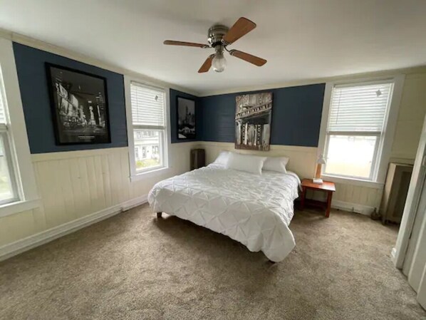 2 bedrooms, iron/ironing board, free WiFi, bed sheets