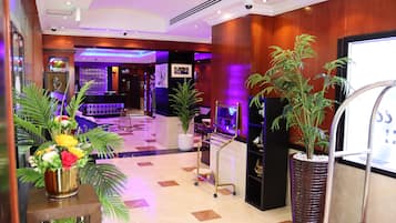 Coin salon dans le hall