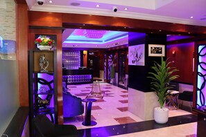 Lobby sitting area - GSS Palace Hotel (Dubai)