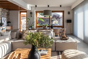 Smart-TV, Kamin, Videospielkonsole, DVD-Player