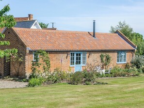 Exterior - 1 bedroom accommodation in Lawford (Lawford)