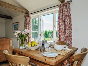 Dining - 1 bedroom accommodation in Lawford (Lawford)