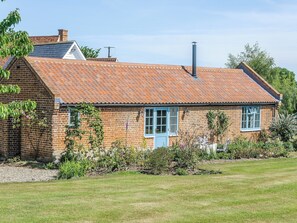Exterior - 1 bedroom accommodation in Lawford (Lawford)